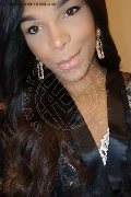 Roma Trav Thais Melo 388 32 39 396 foto selfie 19