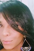Roma Trav Thais Melo 388 32 39 396 foto selfie 114