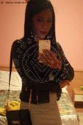 Roma Trav Thais Melo 388 32 39 396 foto selfie 48